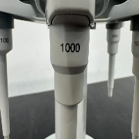 Eppendorf Research Plus Single Channel Pipettes and Stand image 3